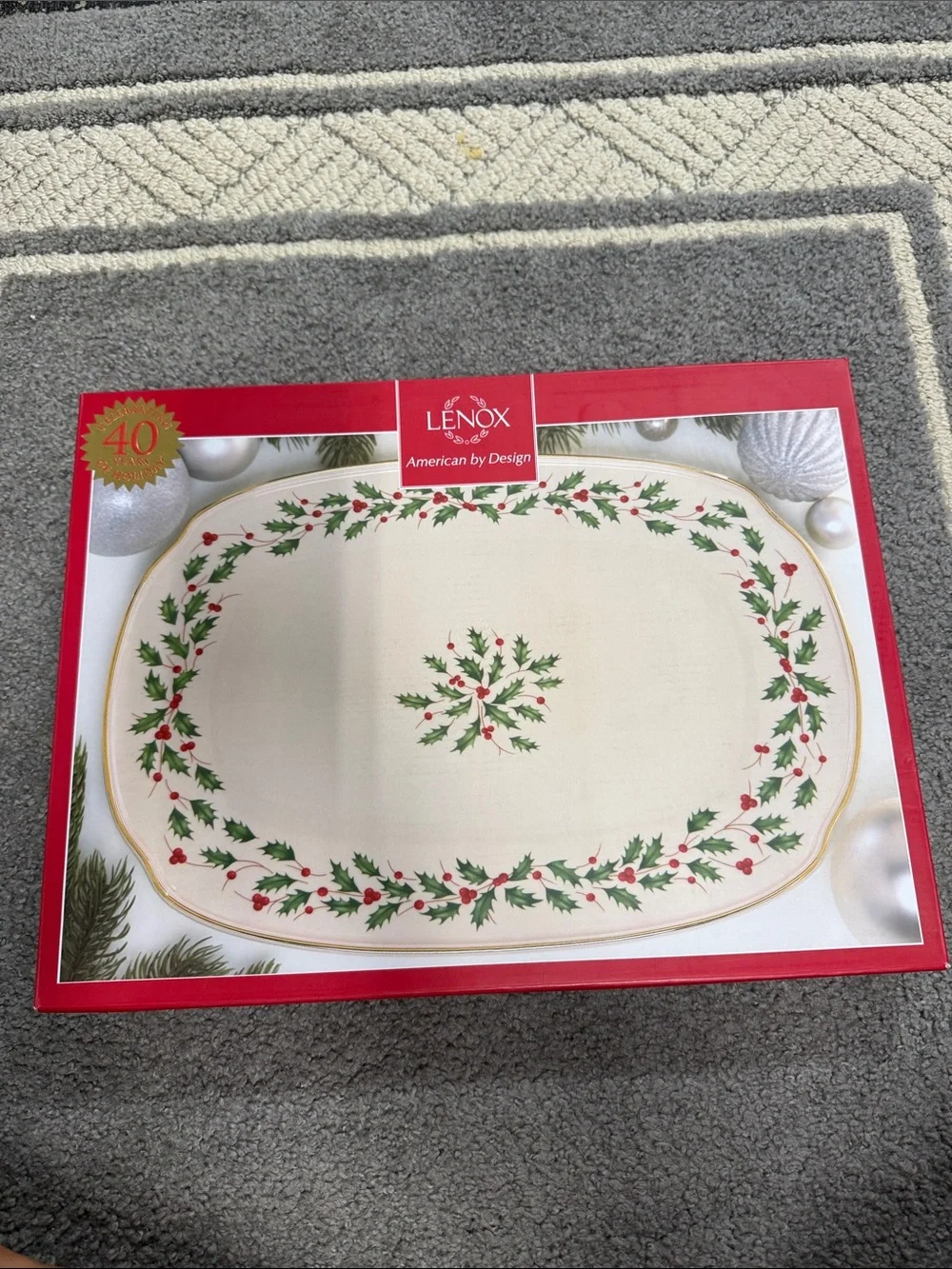 Lenox Cream Holiday Holly Table Topper with Green Leaves & Red Berries